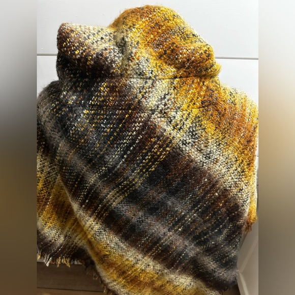 Shawl Multi Color Button Front One Size Brown Black Yellow Orange - Picture 9 of 16